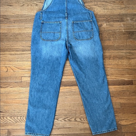 Women’s GAP Denim Distressed Wash Slouch Overalls - Picture 6 of 14